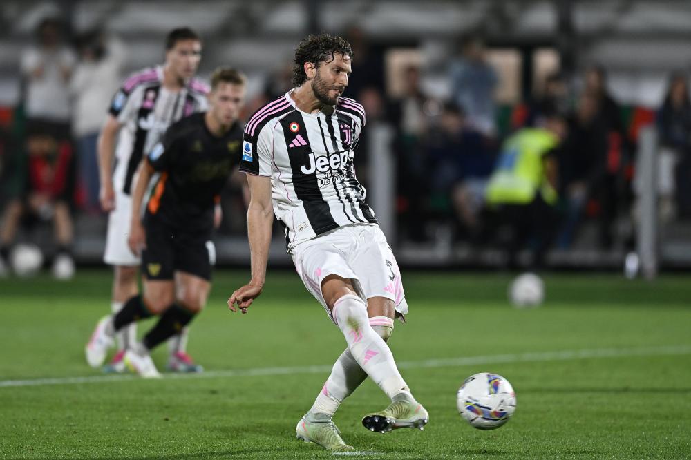 湖人防守端连续三场零封关键时段